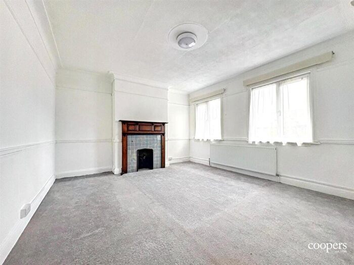 2 Bedroom Flat To Rent In Victoria Road, Ruislip, HA4