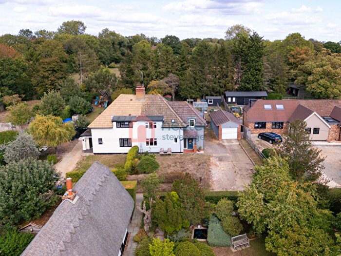3 Bedroom Semi-Detached House For Sale In Rushden, Buntingford, SG9