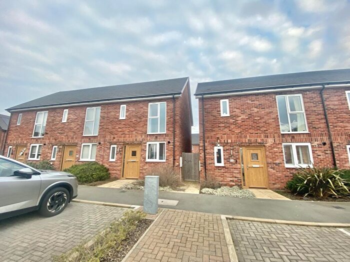 2 Bedroom House To Rent In Draycote Road West Thurrock Grays, RM20