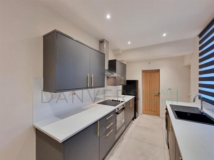 4 Bedroom Terraced House To Rent In Ullswater Street, Leicester, LE2