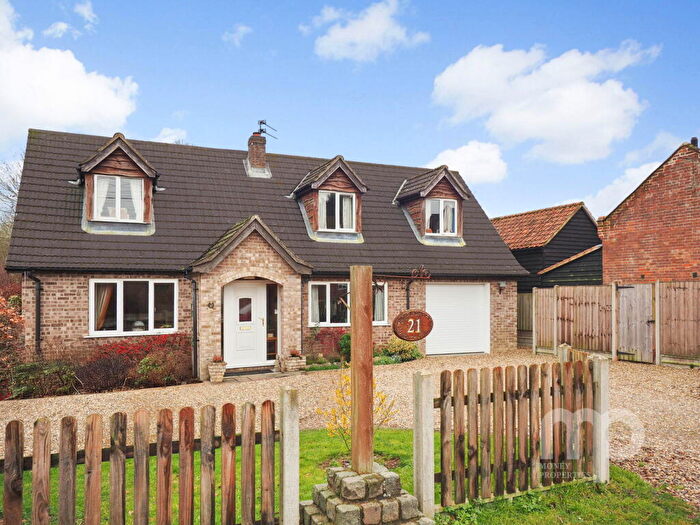 3 Bedroom Detached House For Sale In High Street Wicklewood With Outstanding Primary School, NR18