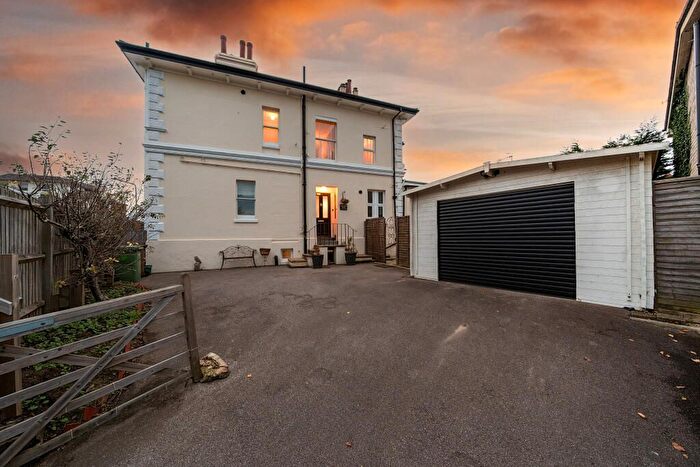 4 Bedroom Maisonette For Sale In London Road, Tunbridge Wells, TN4