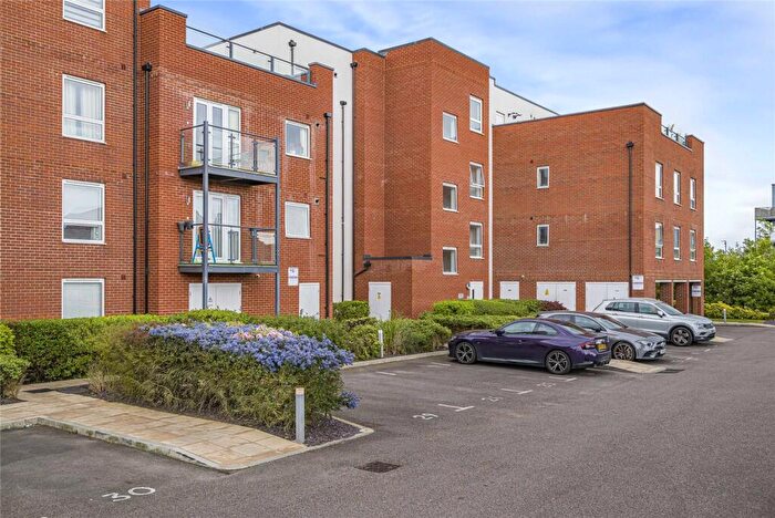 2 Bedroom Flat For Sale In Lett Lane, Castle Hill, Ebbsfleet Valley, Swanscombe, DA10