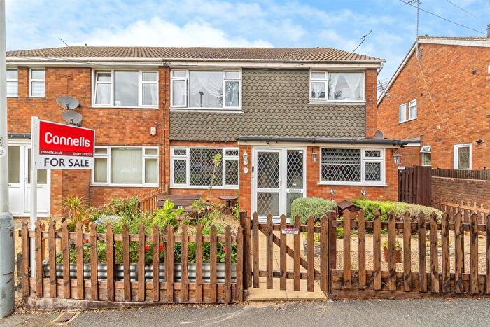 2 Bedroom House For Sale In Kinross Crescent, Luton, LU3