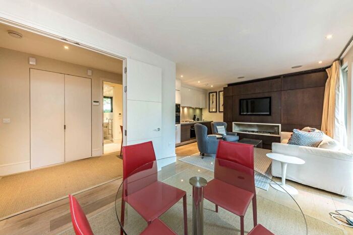 2 Bedroom Flat To Rent In Old Church Street, London, SW3