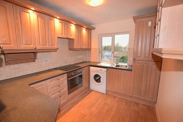 2 Bedroom Property To Rent In White Hedge Drive, St.Albans AL3