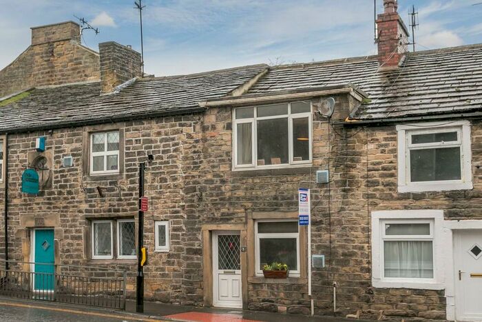 2 Bedroom Cottage To Rent In Station Road, Steeton, BD20