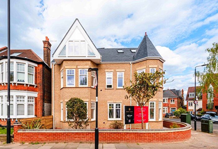 2 Bedroom Apartment To Rent In Penny Lodge, Amberley Road, London, N13
