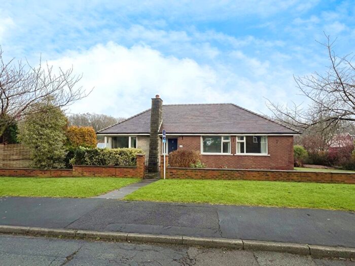 3 Bedroom Bungalow To Rent In Glamis Drive, Chorley, Lancashire, PR7