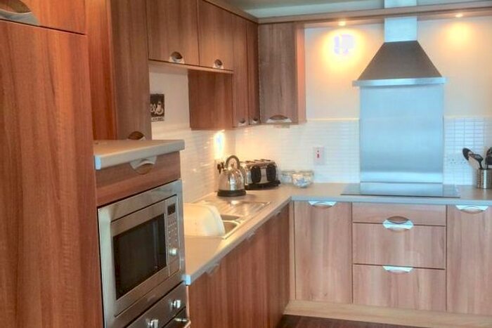 1 Bedroom Flat To Rent In Templeton Street, Glasgow G40