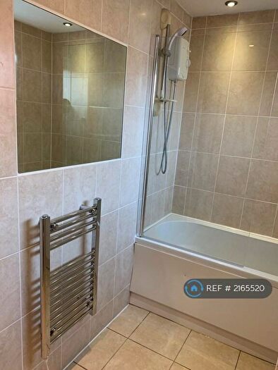 2 Bedroom Flat To Rent In Chelwood Close, Chippenham, SN14