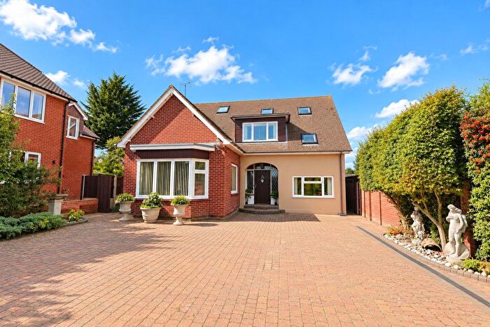 5 Bedroom Detached House For Sale In Junction Road, Gillingham, ME7