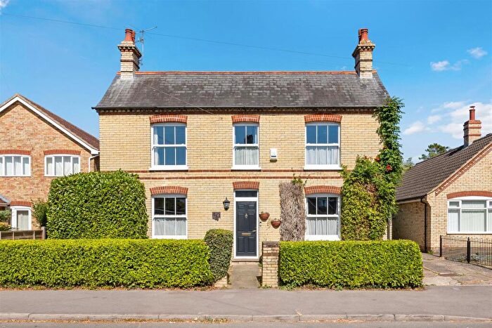 4 Bedroom Detached House For Sale In The Green, Stotfold, SG5