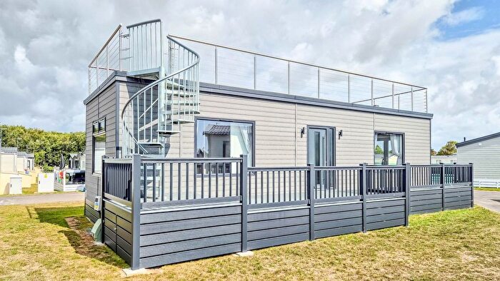 2 Bedroom Mobile/park Home For Sale In Rye Harbour Road, Rye Harbour, Rye, TN31