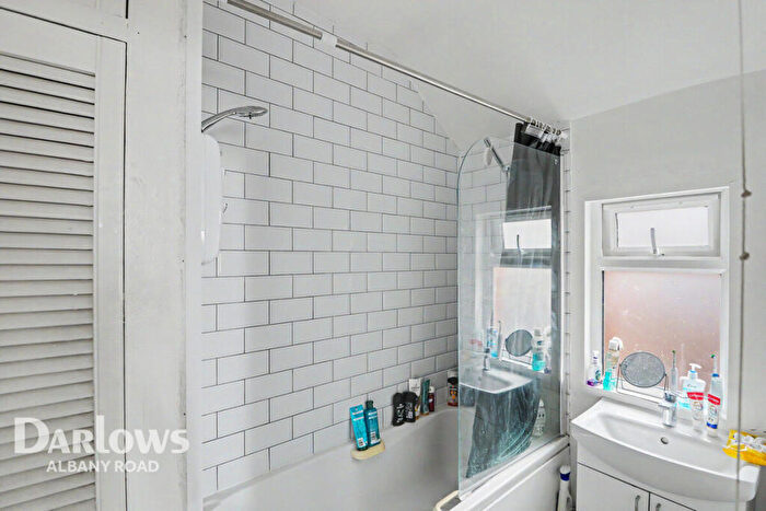 3 Bedroom Flat To Rent In Albany Road, Cardiff, CF24