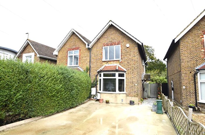 4 Bedroom Semi-detached House To Rent In The Grove, Egham, TW20