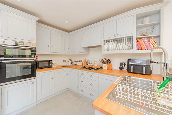 4 Bedroom Detached Bungalow For Sale In Whitepost Lane, Culverstone, Meopham, Kent, DA13
