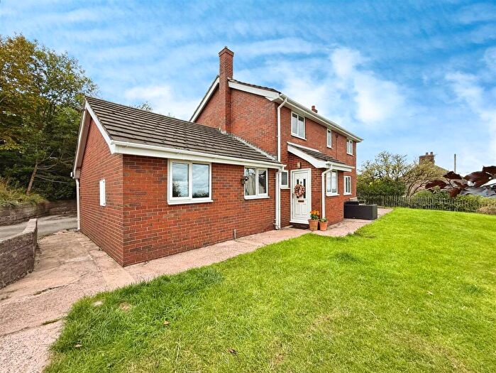 4 Bedroom Detached House For Sale In Primitive Street, Mow Cop, Stoke-On-Trent, ST7