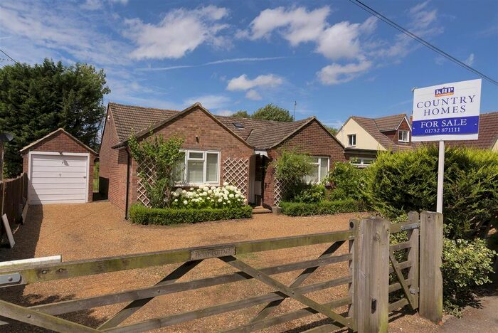 3 Bedroom Bungalow For Sale In The Street, Mereworth, Maidstone, ME18