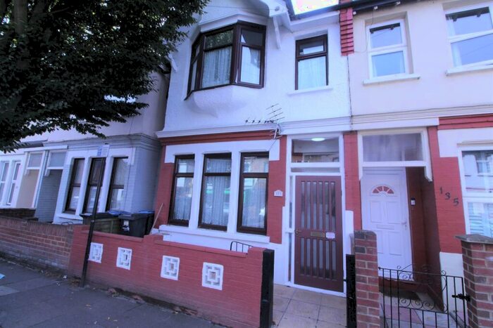 3 Bedroom Terraced House To Rent In Winchester Road, Edmonton, N9