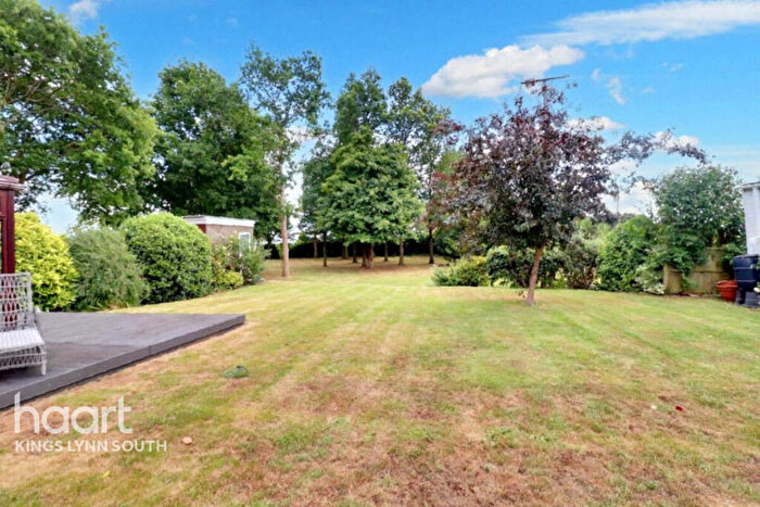 3 Bedroom Detached House For Sale In Fen Road, Magdalen, PE34