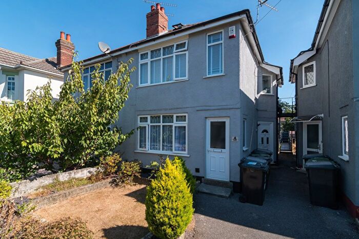 2 Bedroom Flat To Rent In Malvern Road, Bournemouth, BH9