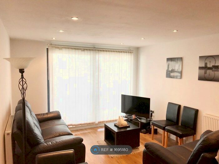 2 Bedroom Flat To Rent In Perth Road, Ilford, IG2