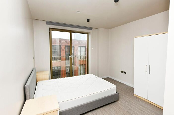 2 Bedroom Apartment To Rent In Castlefield, Manchester, M15