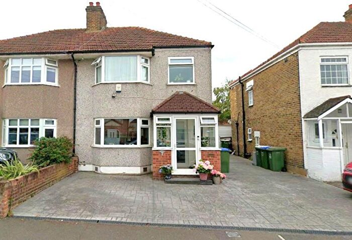 3 Bedroom Semi Detached House To Rent In Stevedale Road, Welling, DA16