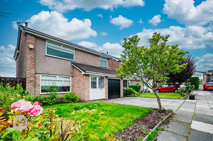 3 Bedroom Detached House For Sale In Rollesby Close, Bury, BL8
