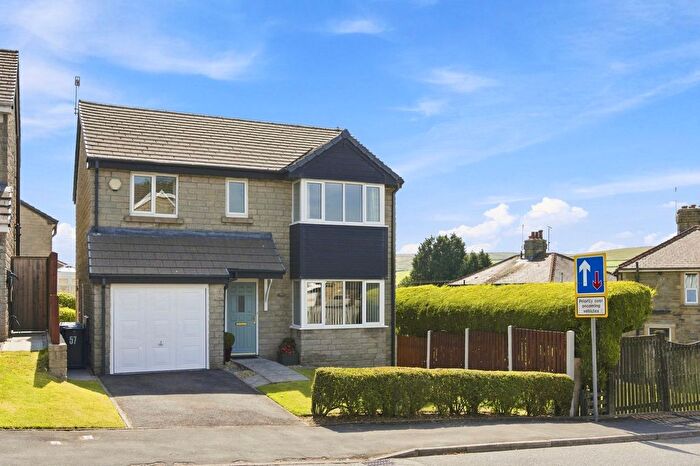 4 Bedroom Detached House For Sale In Goodshaw Avenue North, Loveclough, BB4