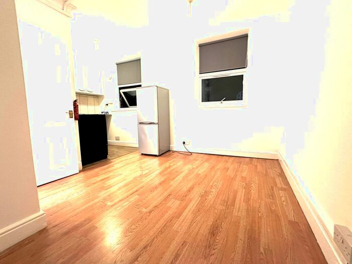 1 Bedroom Flat To Rent In Broad Lane, London, N15