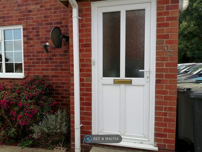 2 Bedroom Maisonette To Rent In Tudor Drive, Louth, LN11