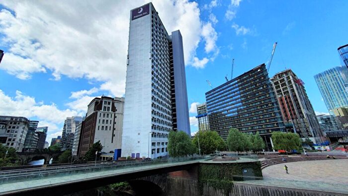 1 Bedroom Apartment To Rent In City Heights, Victoria Bridge, M3