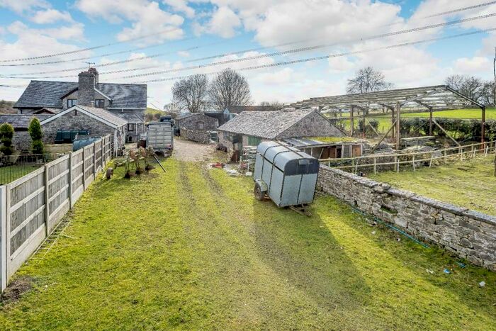 3 Bedroom Semi-Detached House For Sale In Brynford Holywell, CH8