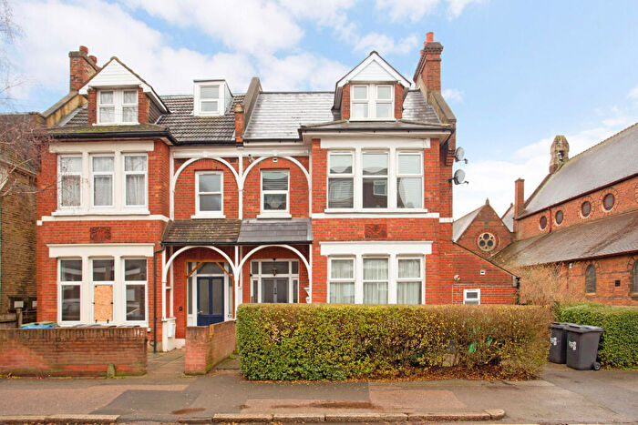 Studio To Rent In King Charles Road, Surbiton, Surrey, KT5