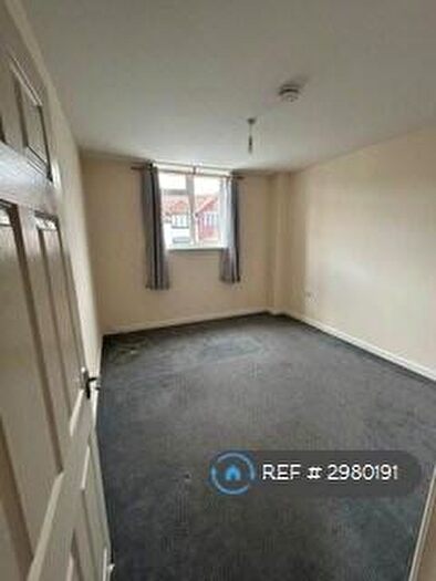 2 Bedroom Flat To Rent In Park Road, Southampton, SO15