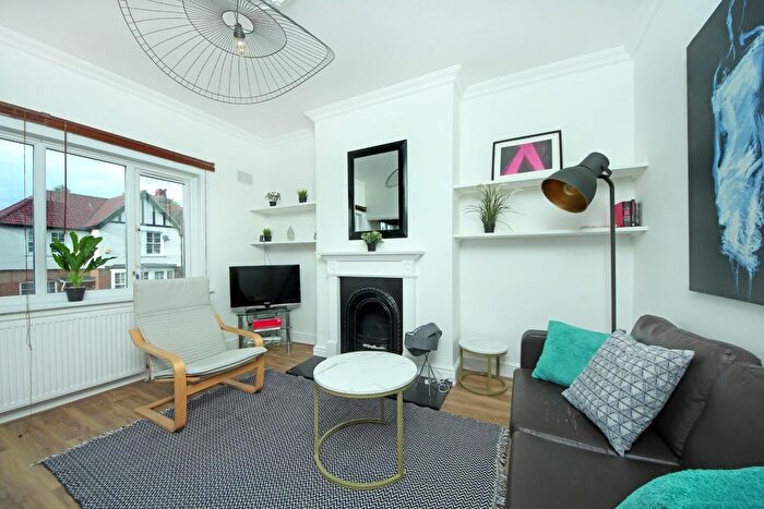3 Bedroom Flat To Rent In Shakespeare Road, W7