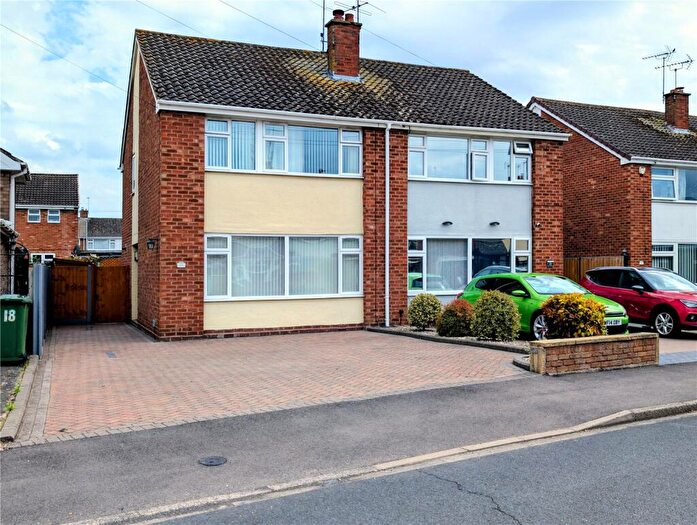 3 Bedroom Semi Detached House For Sale In Apple Tree Close, Kidderminster, Worcestershire, DY10