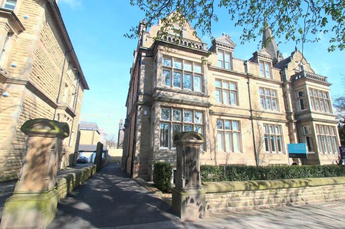 3 Bedroom Flat To Rent In Victoria Avenue, Harrogate, North Yorkshire, Uk, HG1