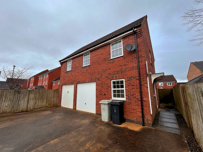 2 Bedroom Property For Sale In Goldfinch Road, Uppingham, Oakham, LE15