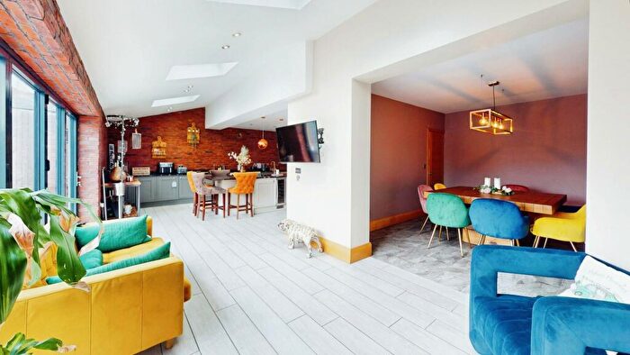 4 Bedroom Semi-Detached House To Rent In Llwynderw Rd, Whitchurch, Cardiff, CF14
