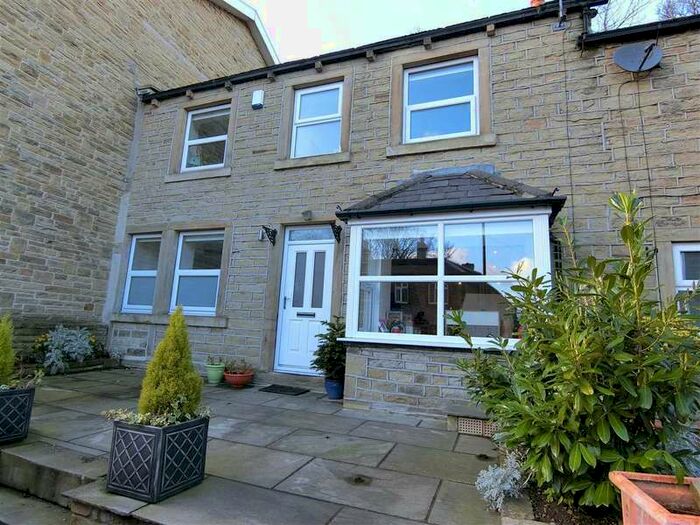 3 Bedroom Terraced House To Rent In Westgate, Huddersfield, HD5