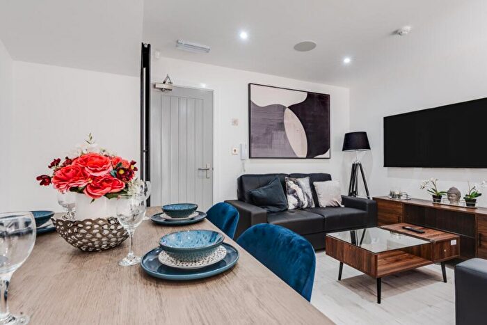 6 Bedroom House To Rent In Albert Edward Road, Liverpool, L7