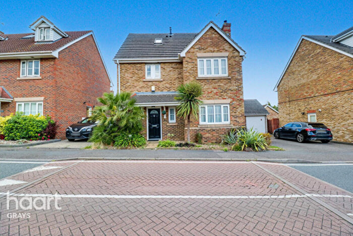 4 Bedroom Detached House For Sale In Cumberland Road, Grays, RM16