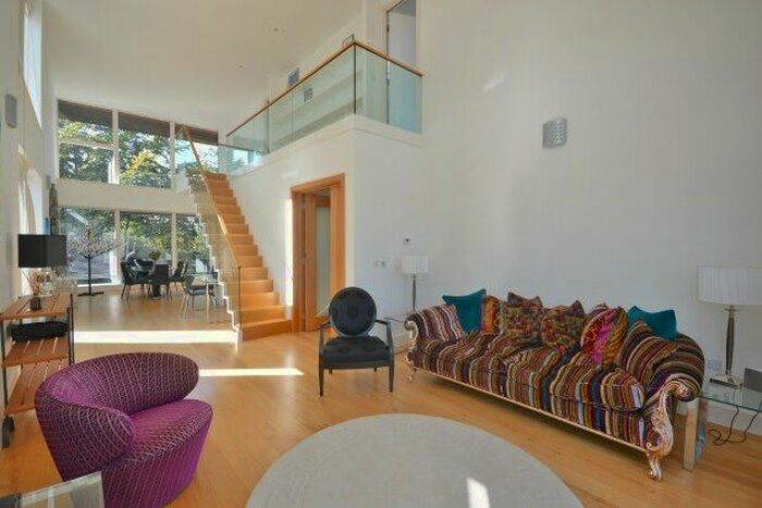 3 Bedroom Flat To Rent In The Glass Building, Cambridge, CB2