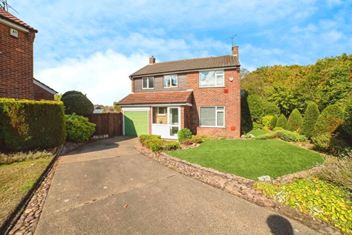 3 Bedroom Detached House For Sale In Oak Tree Lane, Mansfield, Nottinghamshire, NG18