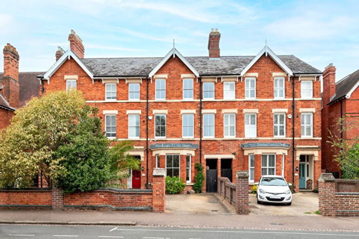 6 Bedroom Town House For Sale In Lansdowne Road, Bedford, MK40