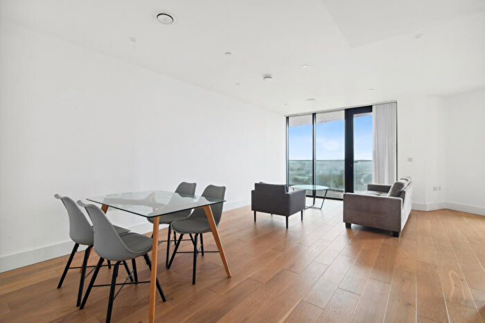 2 Bedroom Flat For Sale In East, Kingsland High Street, E8