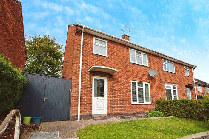 3 Bedroom Semi-Detached House For Sale In Chippenham Road, Nottingham, NG5